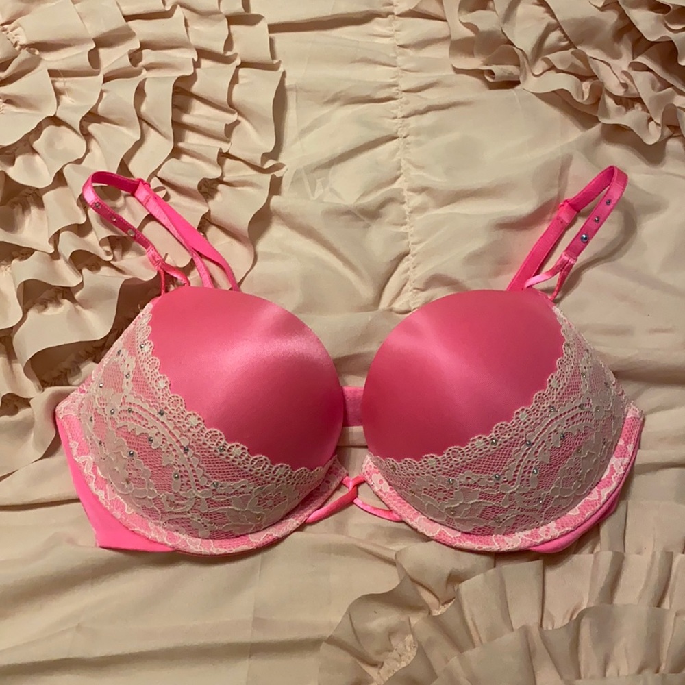 VS Miraculous Push-up Bra